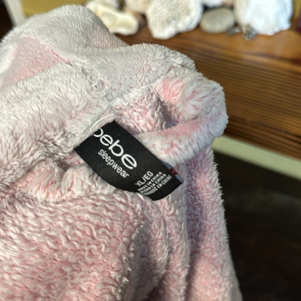 Bebe Heart Print Bath Robe - Picture 7 of 8
